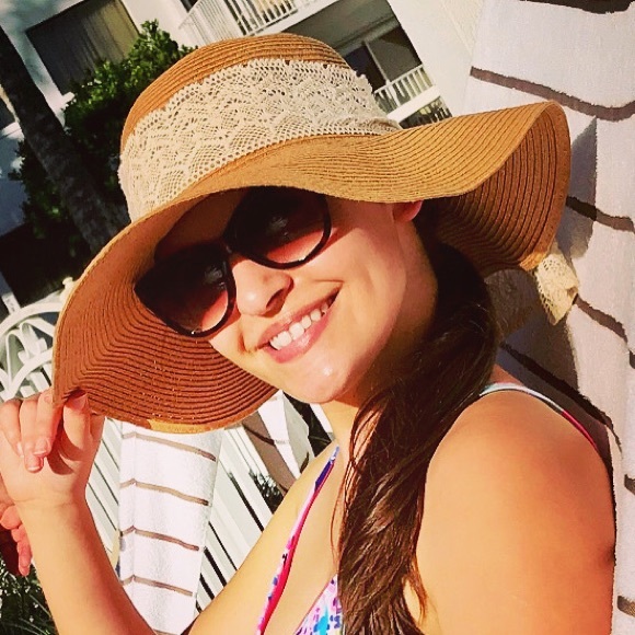 Meet your Posher, Leanna - Picture 1 of 1